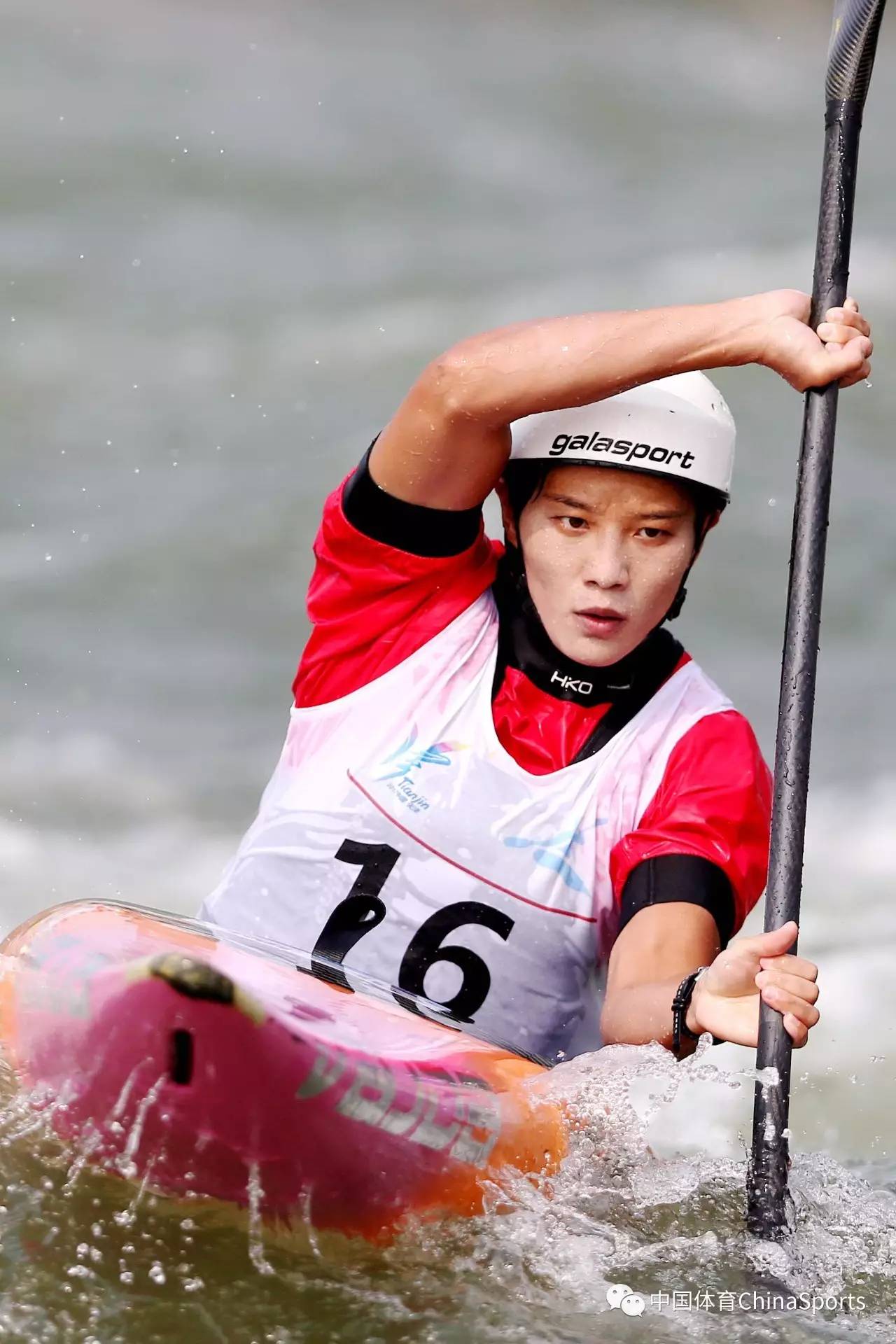 奥地利代表团在皮划艇比赛中打破记录