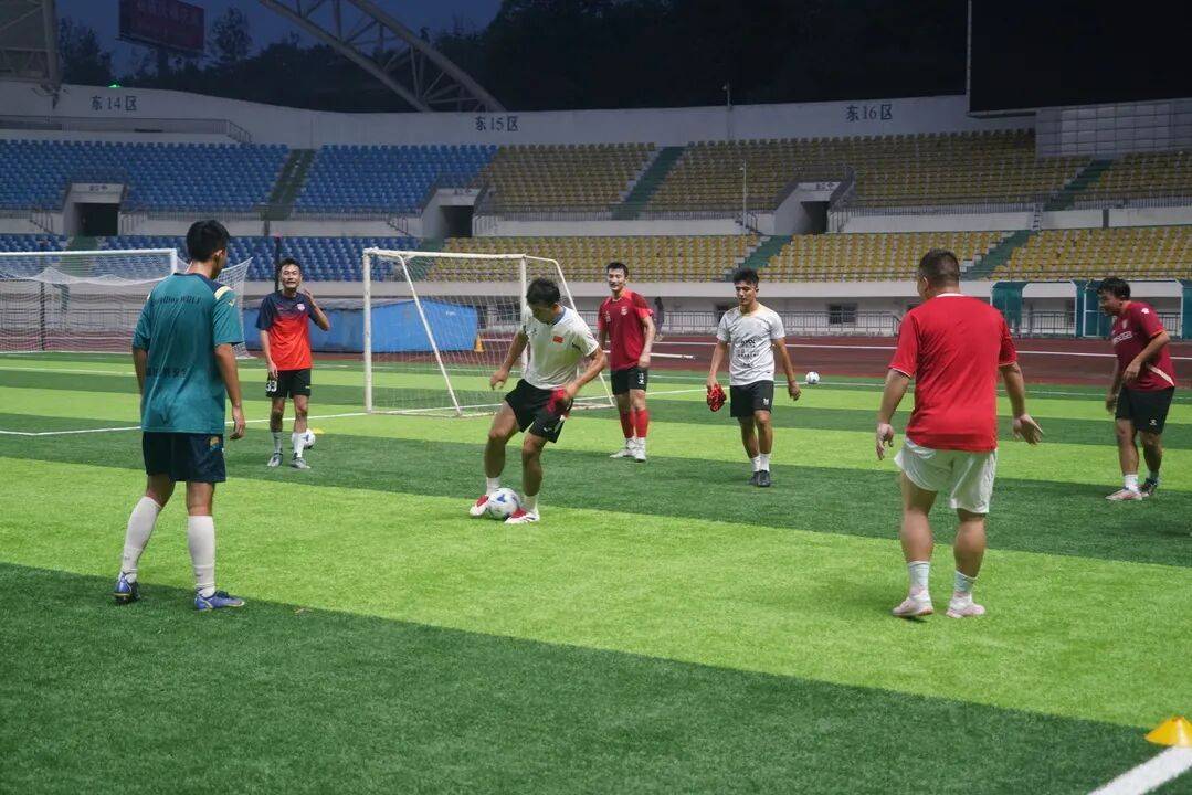 教练团队布局重新，球队备战