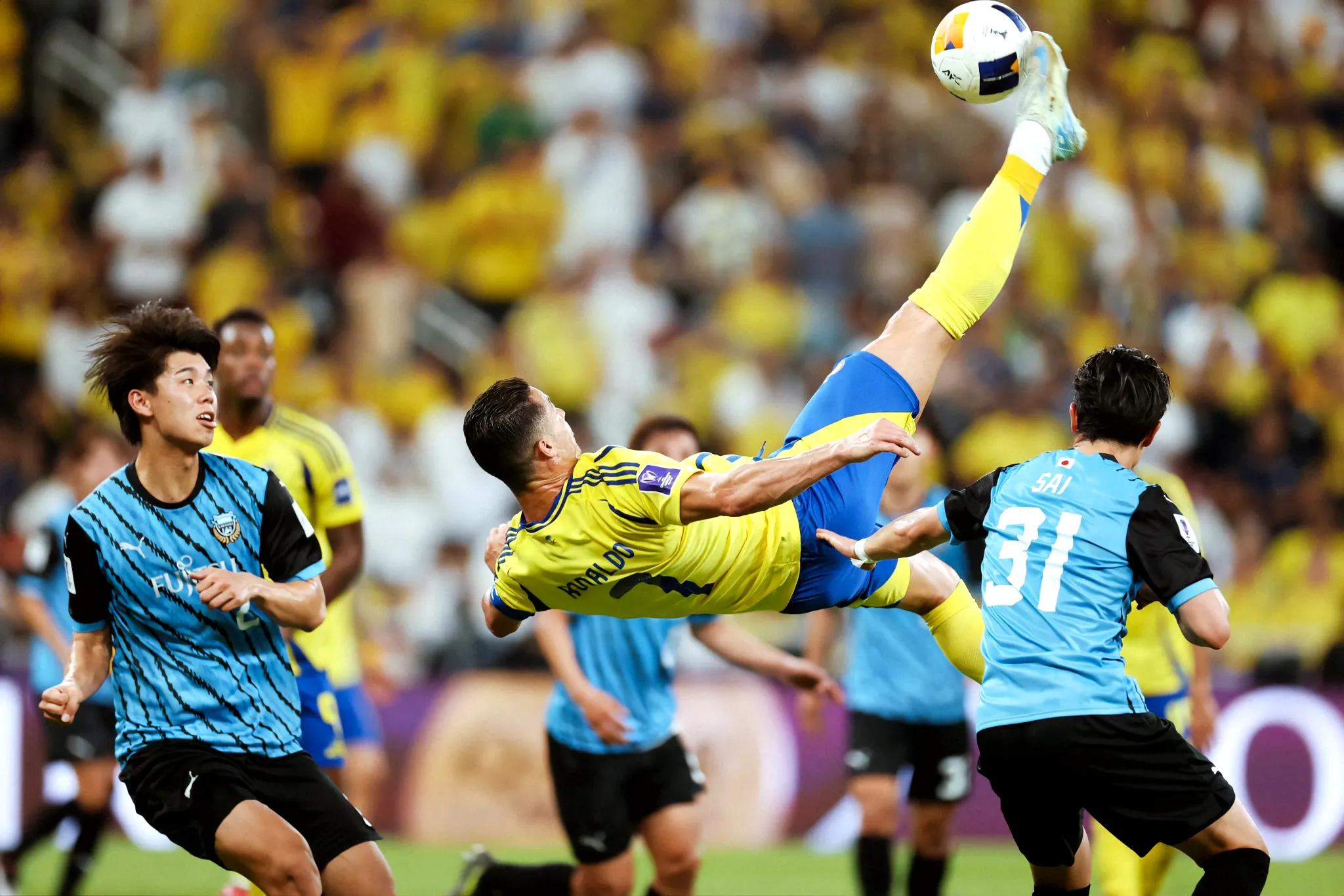 球员们将在比赛中争夺胜利的荣耀