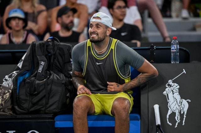 英国网球队逆转澳大利亚网球队，克耶高斯制霸全场