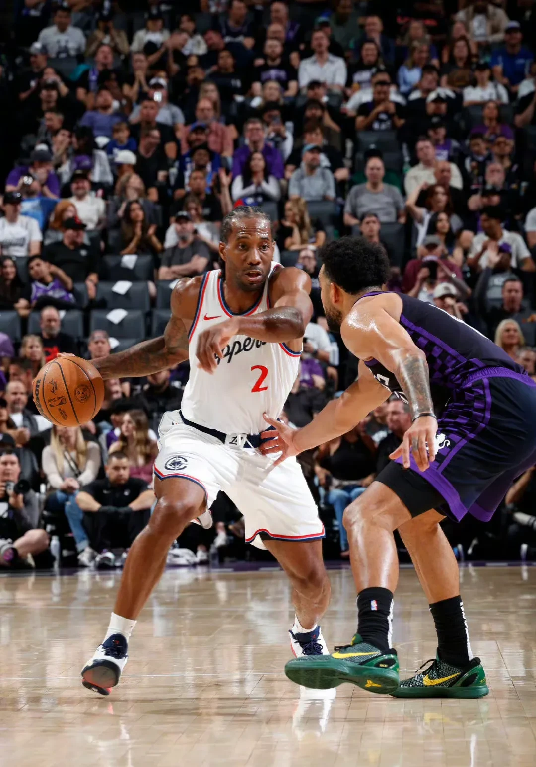 快船鏖战公牛，字母哥送出助攻