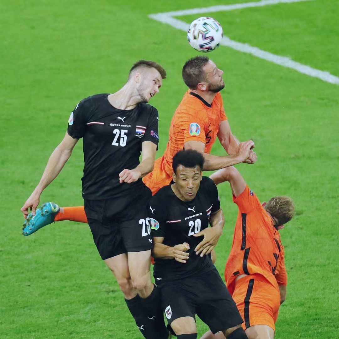 德国队完胜奥地利队，波尔刷新纪录