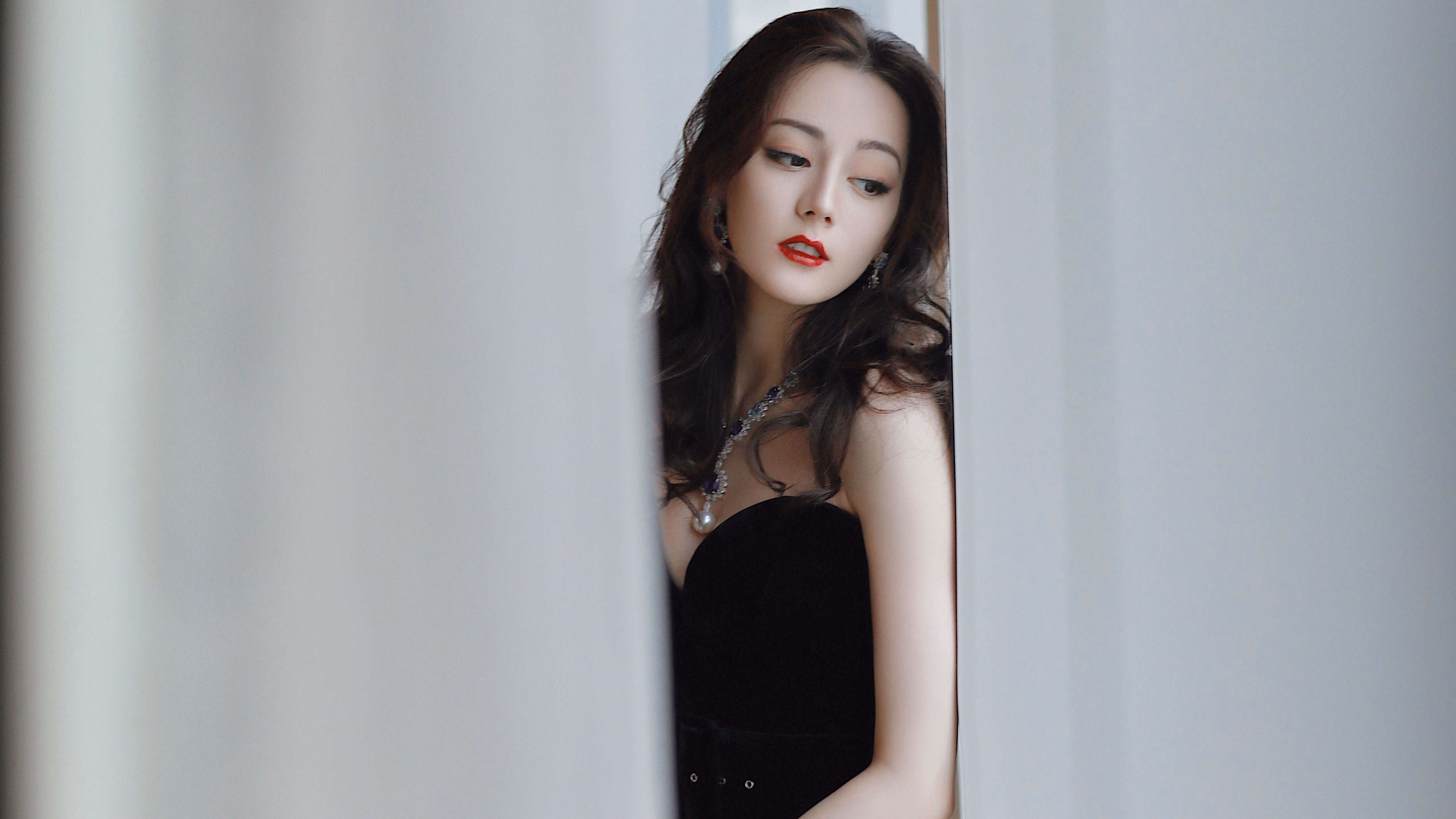 瑞士险胜伊朗,京多安成为关键先生