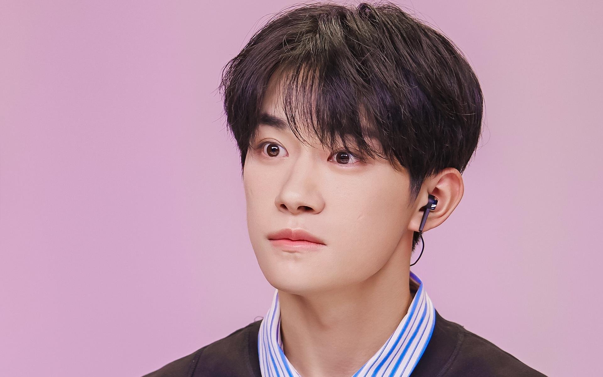 年度焦点之战之夜，拉文展现巨星价值