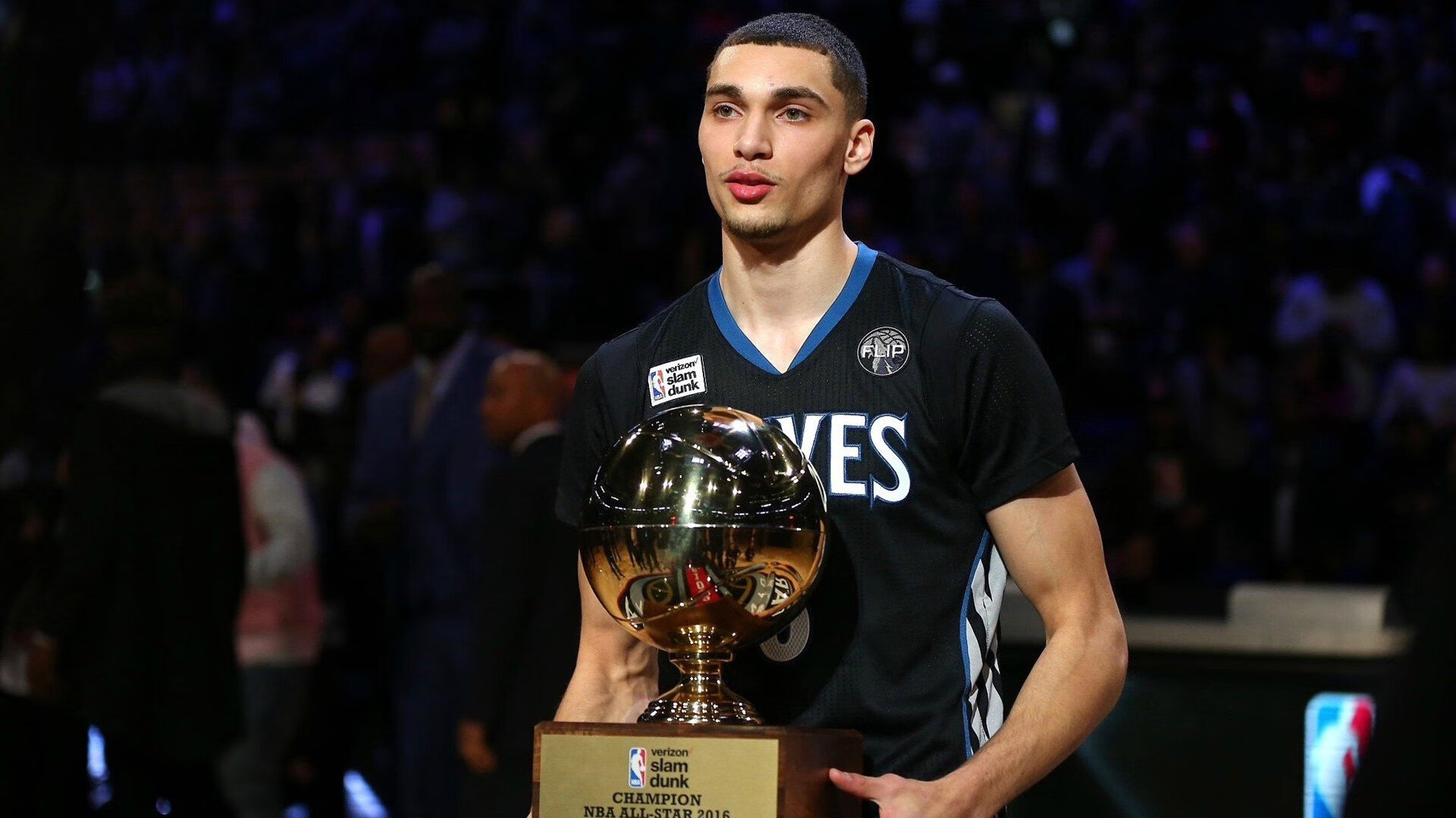 逆袭的序曲，红牛二队绝地反击，维斯塔潘一骑绝尘