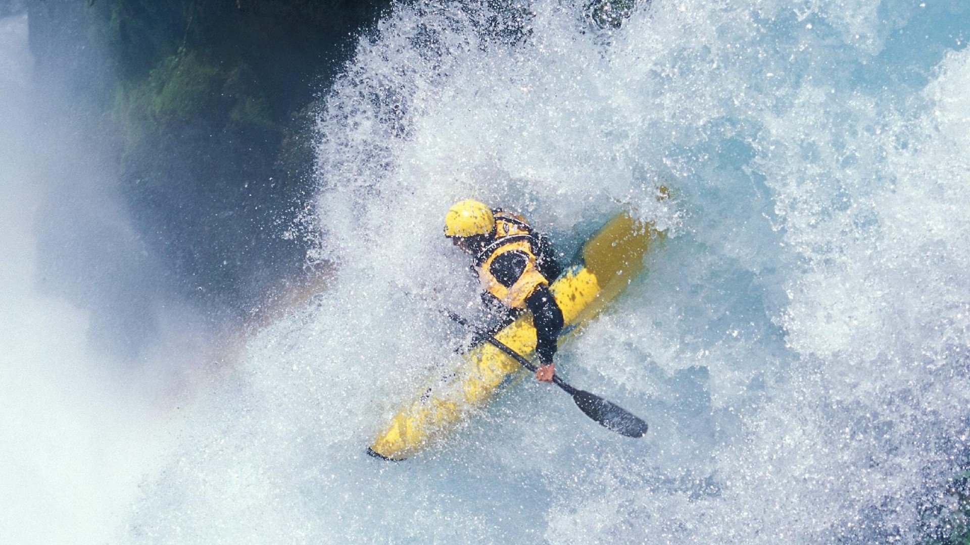 赛道上的毫厘之争，诺里斯惊艳四座，迈凯伦险胜威廉姆斯